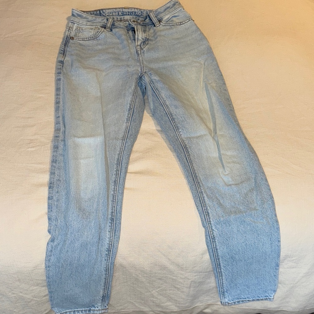 American Eagle strigid mom Jean size 000 short